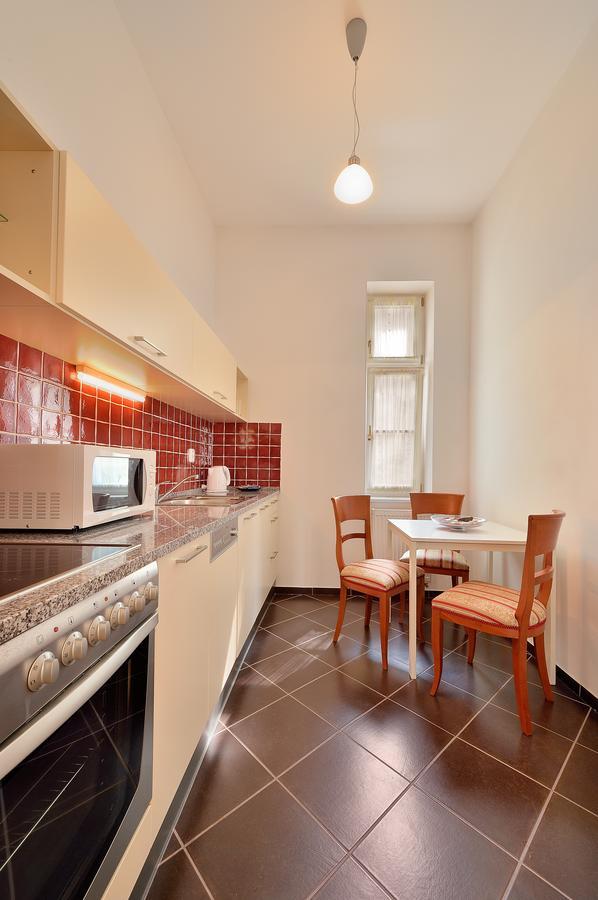 Ambiente Serviced Apartments - Tallerova บราติสลาวา ภายนอก รูปภาพ