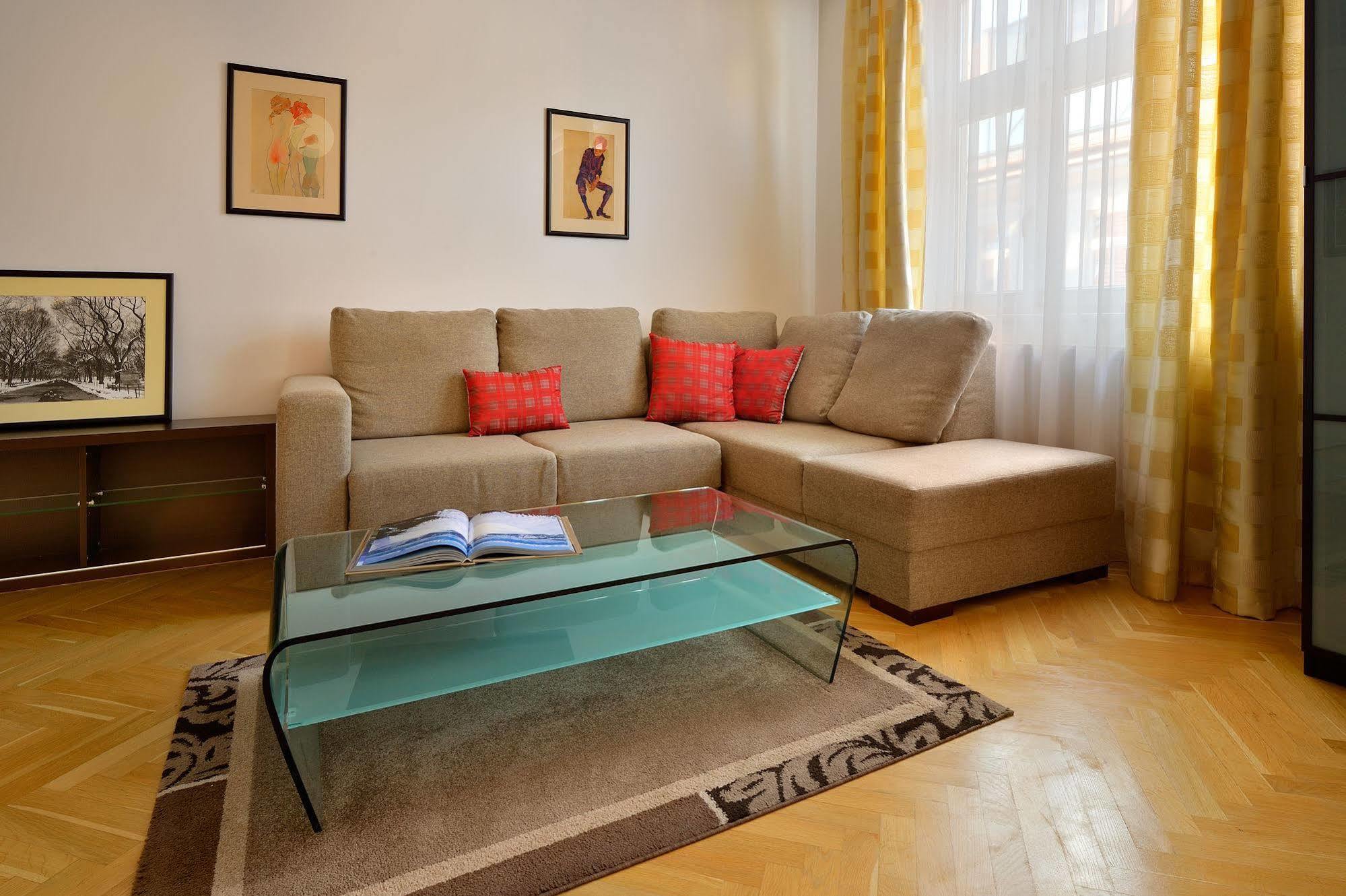 Ambiente Serviced Apartments - Tallerova บราติสลาวา ภายนอก รูปภาพ